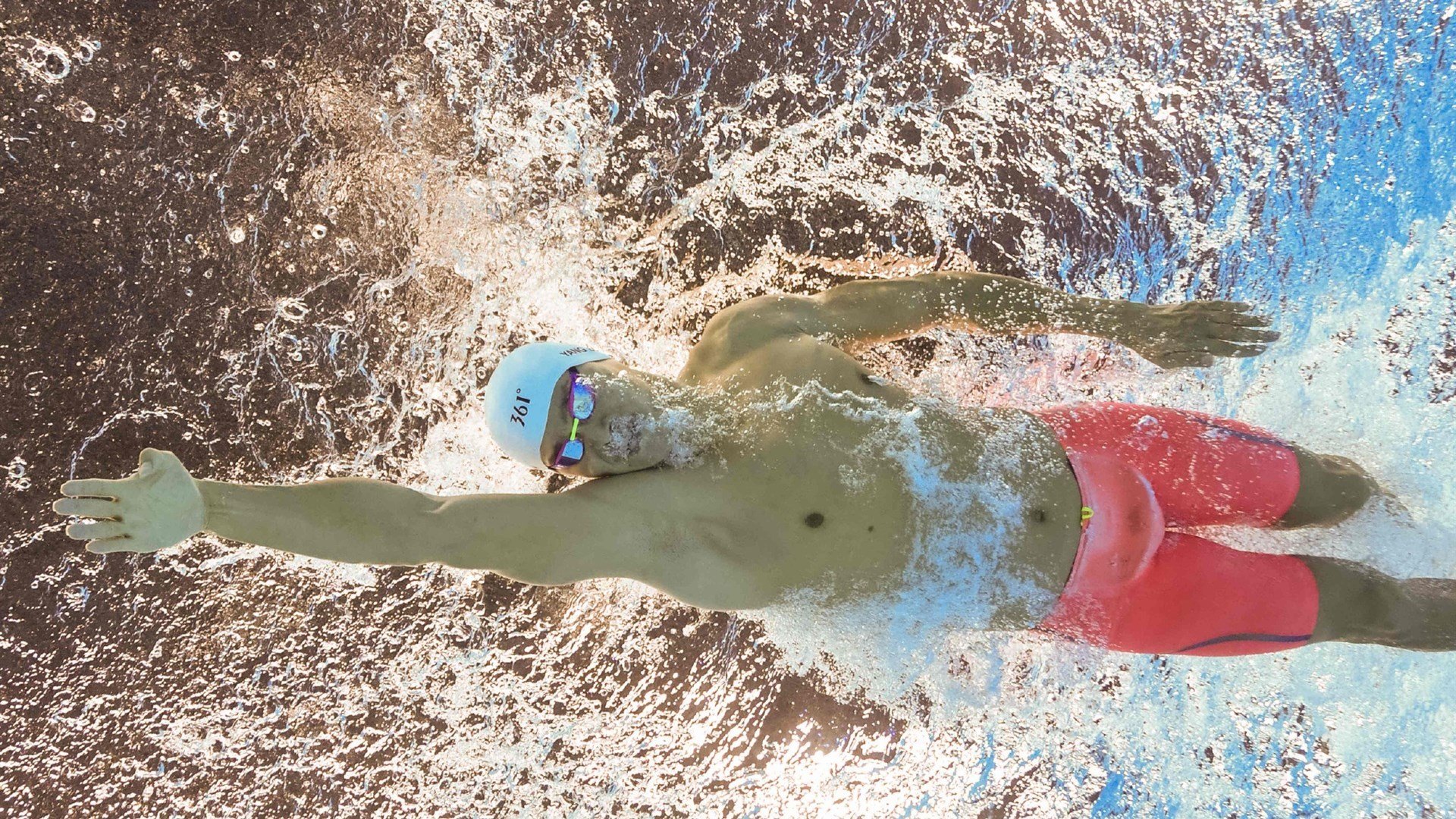 熊猫体育在线-从金斯敦到美加墨，当牙买加带走英格兰，金玟哉在世界杯舞台接管比赛